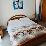Vistamare 아파트